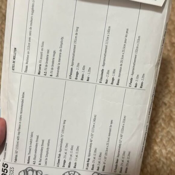 Simplicity Sewing Pattern (#3955) – Fleece Animal Throws - Picture 2 of 2